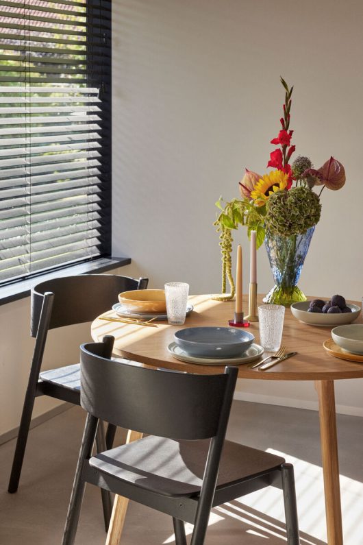 Circular Dining Table